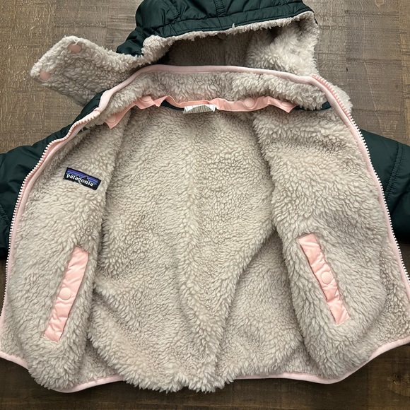 Patagonia Toddler Girls Snow Jacket - size 2T - Picture 4 of 5